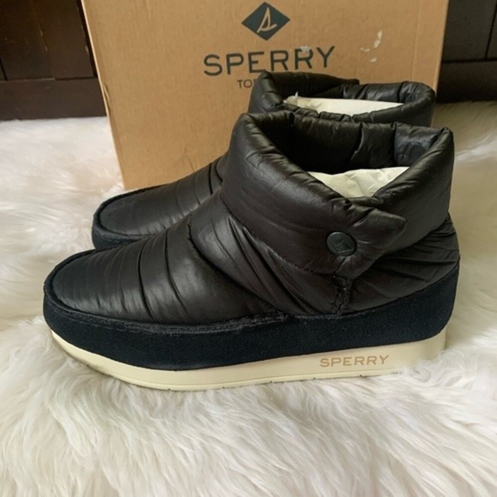 Sperry slip on puff boots